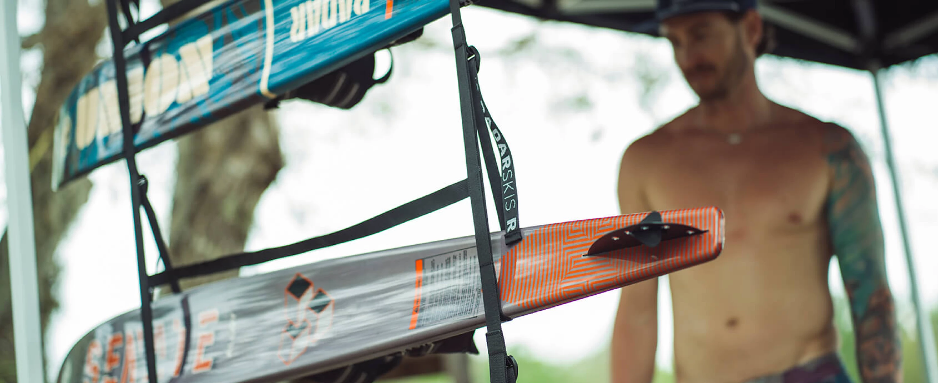 ski-strab-webbing-hanger_2023