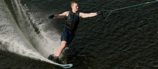 RADAR SENATE GRAPHITE 2026 GALLERY 1