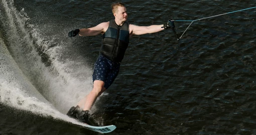 RADAR SENATE GRAPHITE 2026 GALLERY 1