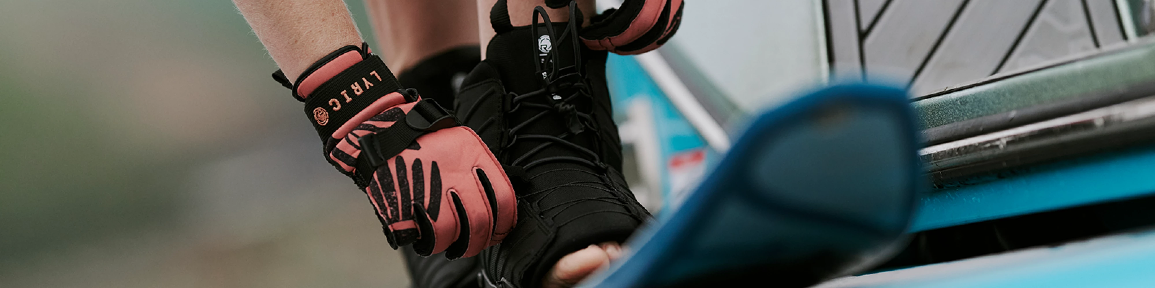 RADAR LYRIC GLOVES BANNER
