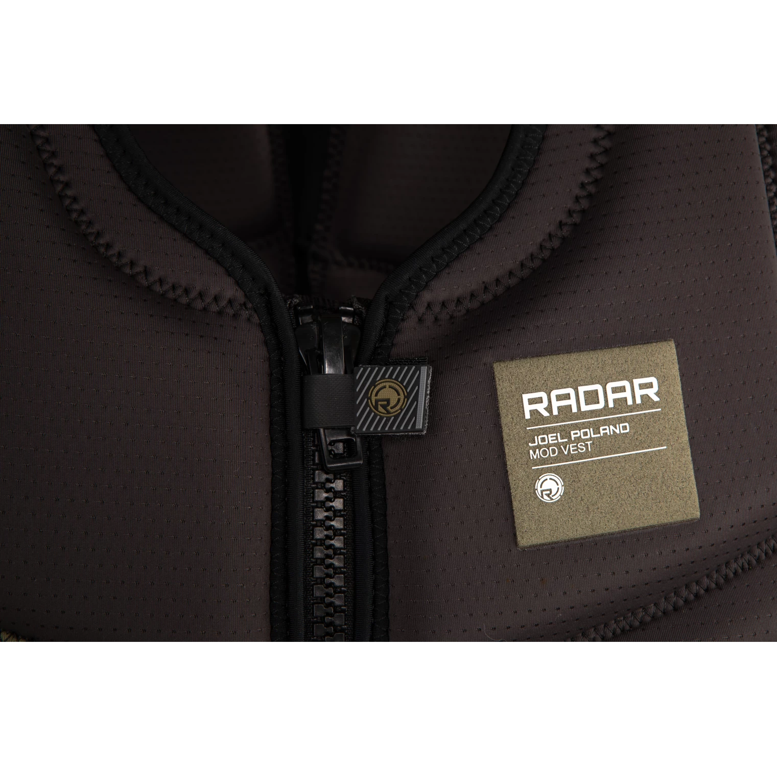 RADAR-LIFE-JACKET-JP-MOD-GREEN-IMPACT-2027-INSET-PATCH-CLOSE